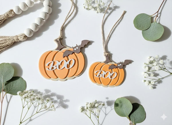 Personalised Pumpkin Keychain: Engraved Halloween Bag Tag with "Boo"