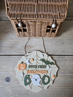 Personalised Halloween Plaque: 3D Printed Keepsake with Ghost, Pumpkin BatBaby’s First